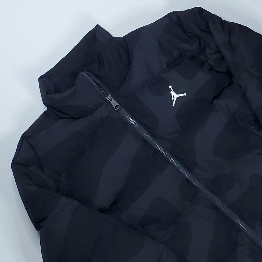 Nike Jordan Flight Heritage Mens L Down Fill Puffer Jacket Black Camo FB6988-045